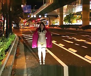 Japansk lubben jente offentlig blotting slide show4