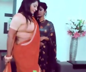 Ibu putri dan istri menikmati dengan satu tukang ledeng adegan panas anak laki-laki 2019 di hindi