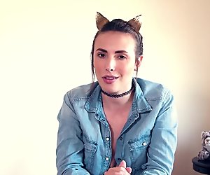 Lesbisk Cougar Berättelse Del 1 - Serene Siren och Katie Kush, Kenzie Madison